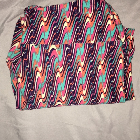 Psychedelic print LuLaRoe leggings - Picture 2 of 3